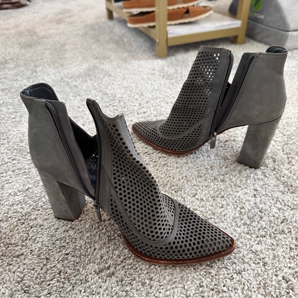 Vince Camuto vented grey heeled booties, size 7.5 - Picture 2 of 9